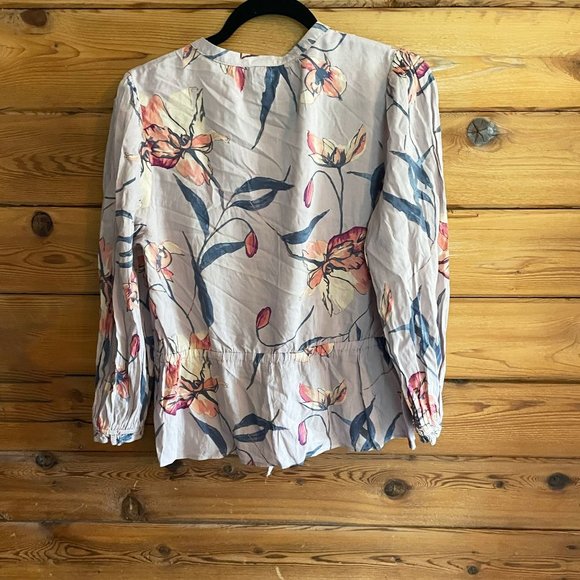 A New Day Floral Peplum V-Neck Top Size Medium - Picture 2 of 6